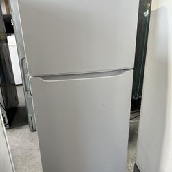 Frigidaire Top And Bottom Like New 