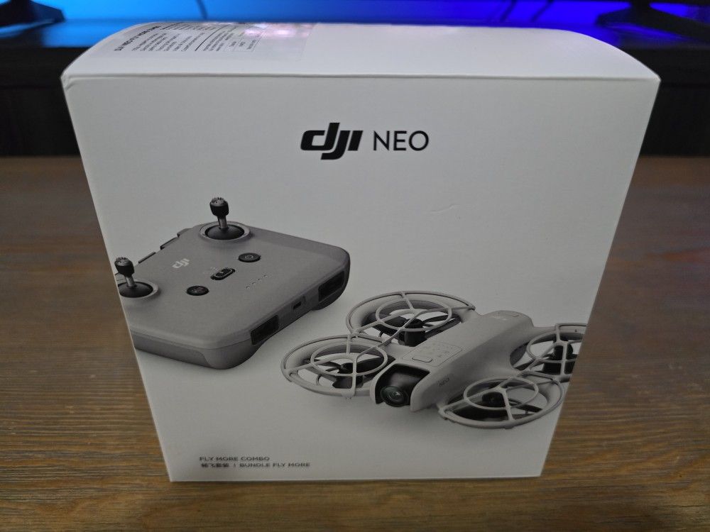 DJI Neo Fly More Combo Drone Batteries Controller