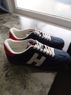Tommy Hilfiger shoe