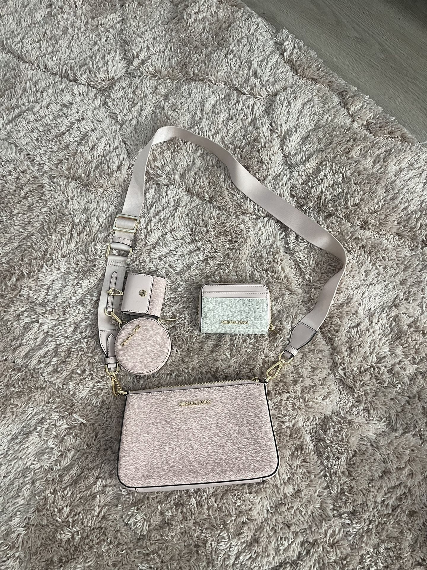 Michael Kors Crossbody Bag W/ Matching Wallet 