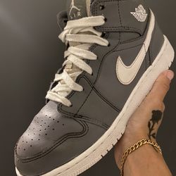 Air Jordan 1 Mid BG ‘Cool Grey’