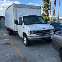 2000 Ford E-350