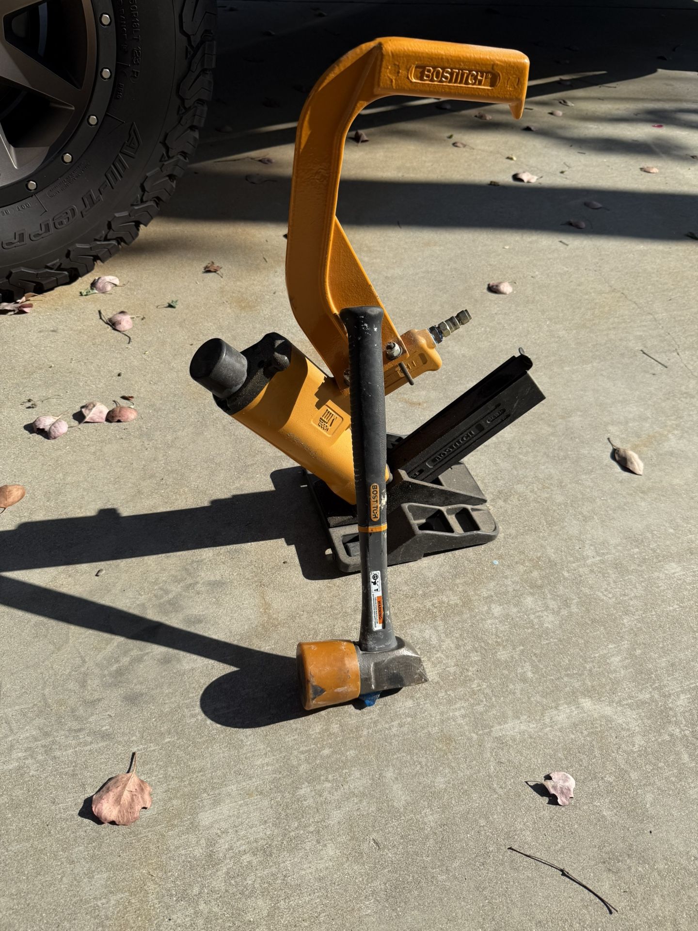 Bostitch, hardwood floor stapler