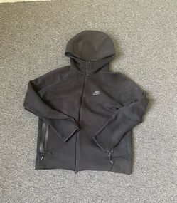 Nike tech size XL