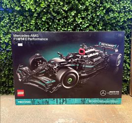 New sealed AMG F1 W14 E performance lego set 42171
