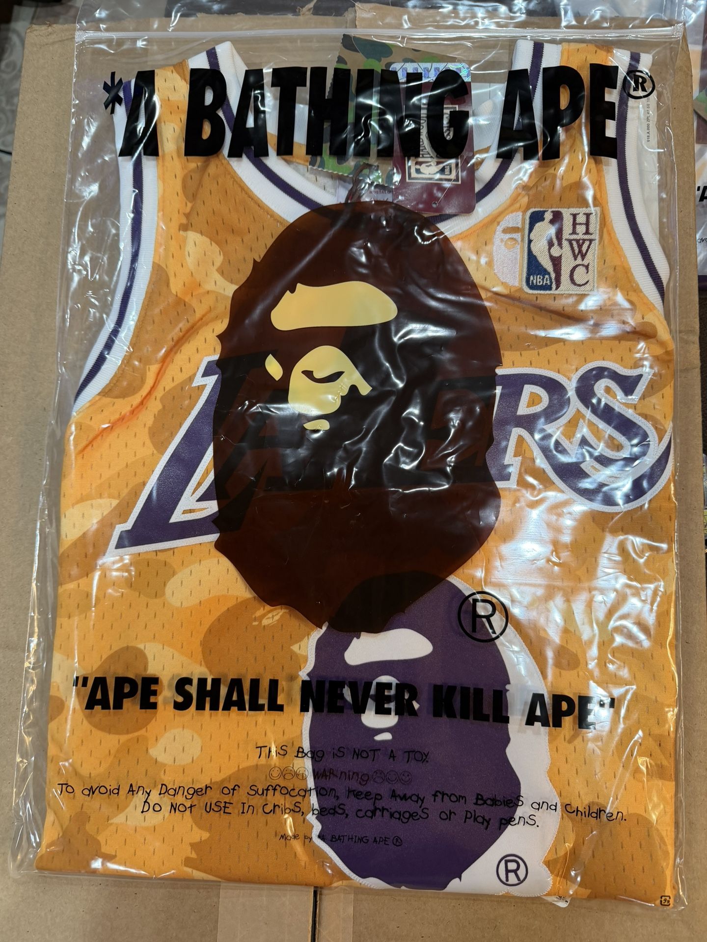 Lakers Bape Mitchell & Ness Medium Jersey 