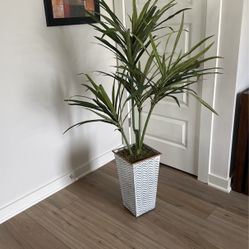 Decorative Artificial Tree Plant