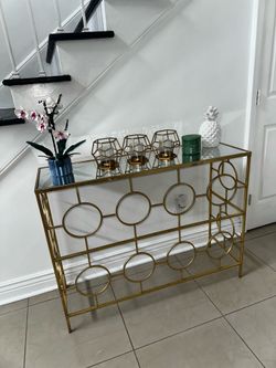 Tv console