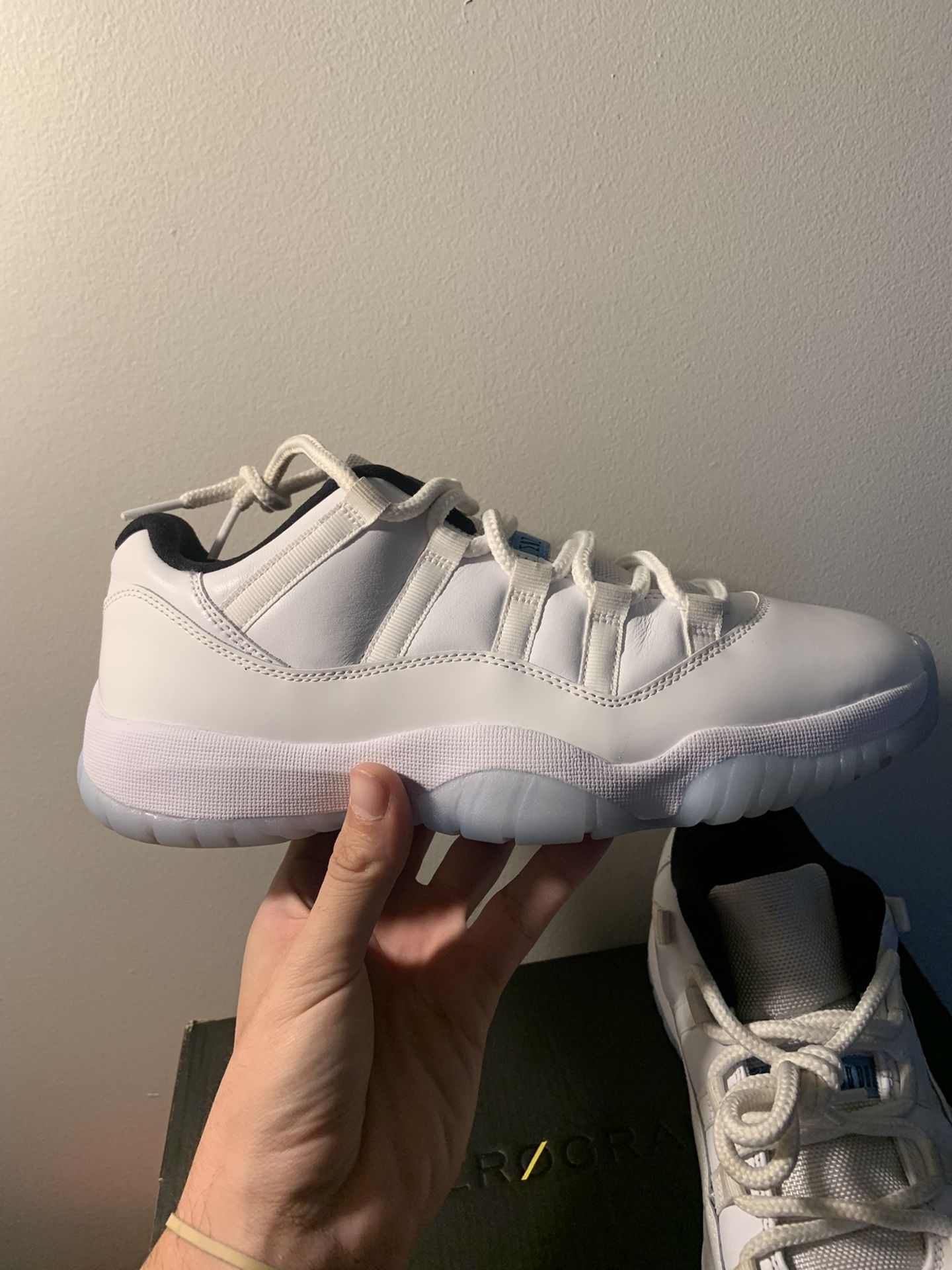 Jordan 11 Low Legend Blue