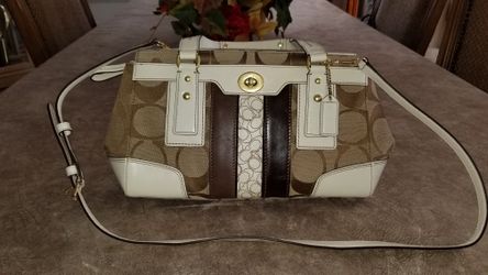 Genuine Coach Handbag - Signature C Hampton Canvas And Leather Bag