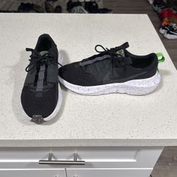 Shoe
