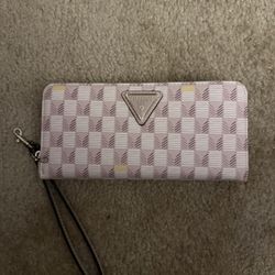 Guess Wallet 