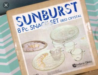 Sunburst vintage snack set