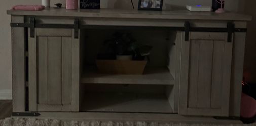 Tv stand- FREE