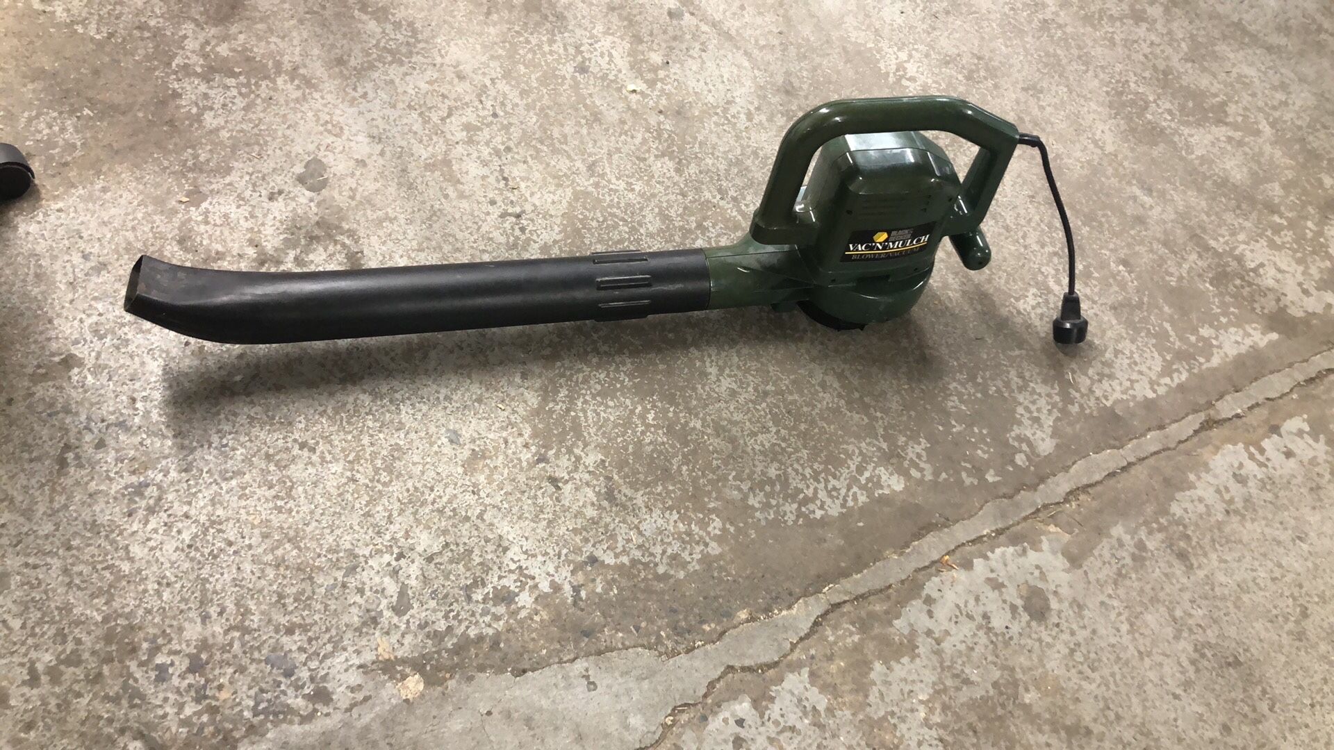 Leaf Blower