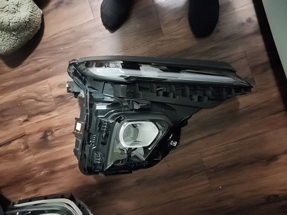  2024 /  2025 Chevrolet Trailblazer  Right Headlight 