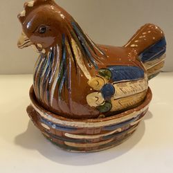 Vintage Mexico hand painted clay pottery hen on nest casserole dish. Southwest. Farmhouse / Cottage. Rustic.