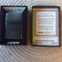 Zippo Chrome Lighter In Original Box Made In USA  L12 Excellent Condition 