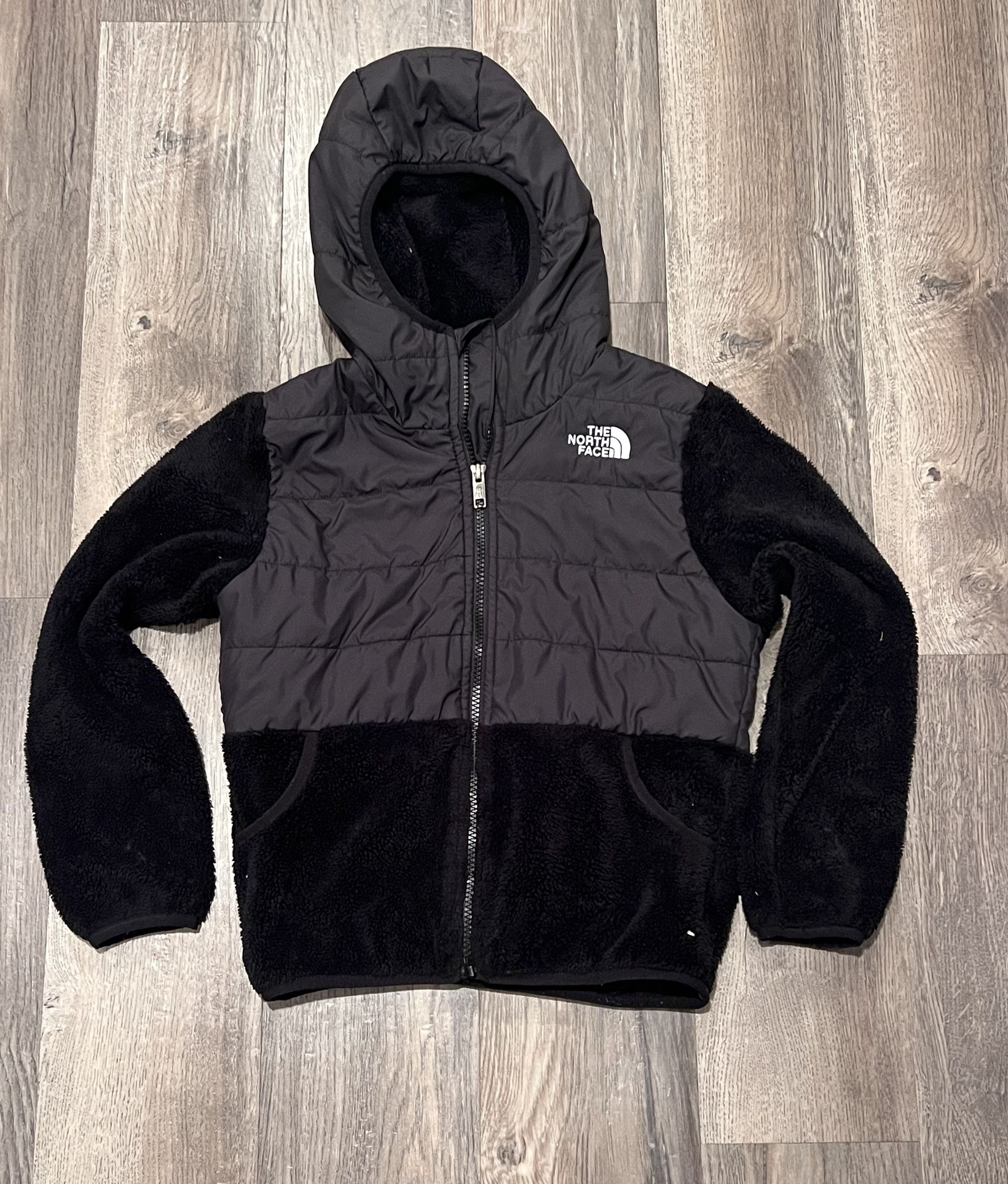 Girls North Face Black Mid Weight Fuzzy Sherpa Jacket Coat. Size M (10).