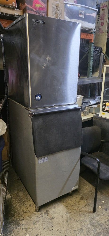 HOSHIZAKI 498LB ICE MAKER WBIN