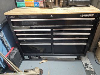 Husky tool box