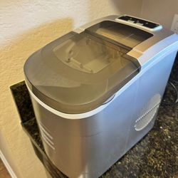 33lb Ice Maker Portable Household Bullet Round Ice Make Machine