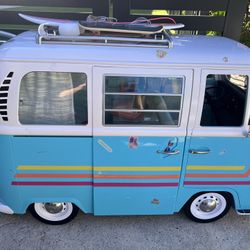 American Girl Doll Surf Bus / Van Toy