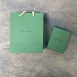 Tiffany&Co heart necklace 