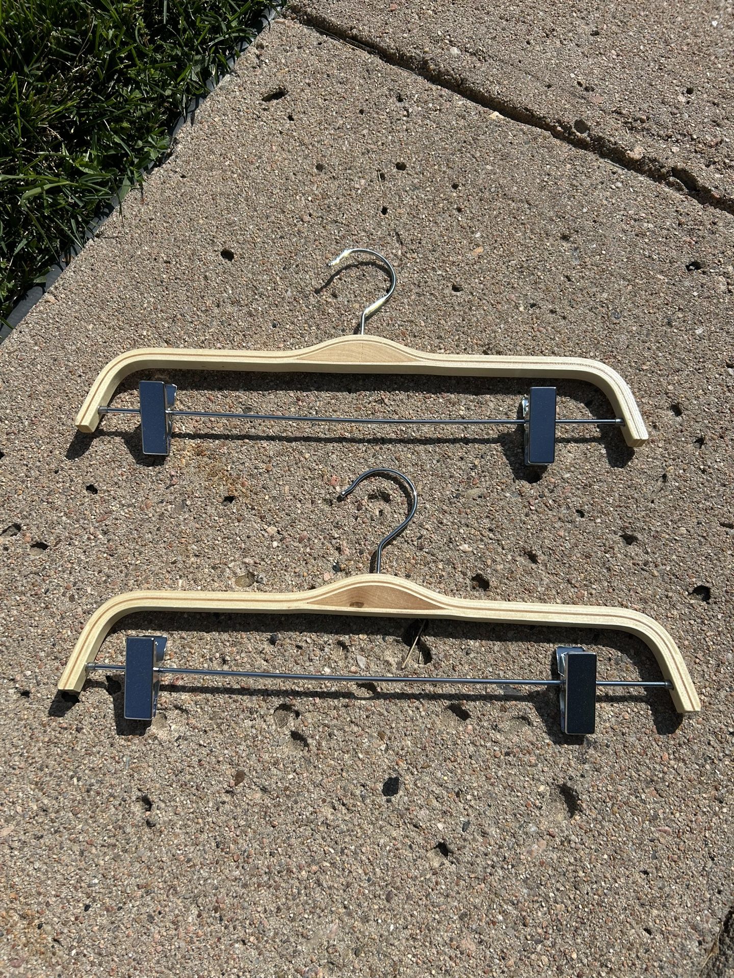 Hangers Qty 91