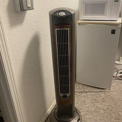 Standing fan