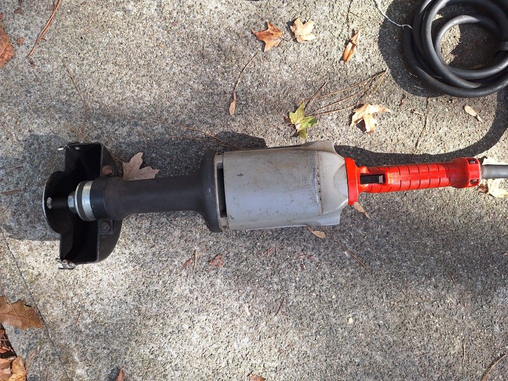 Milwaukee grinder