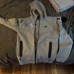 Nike Tech 