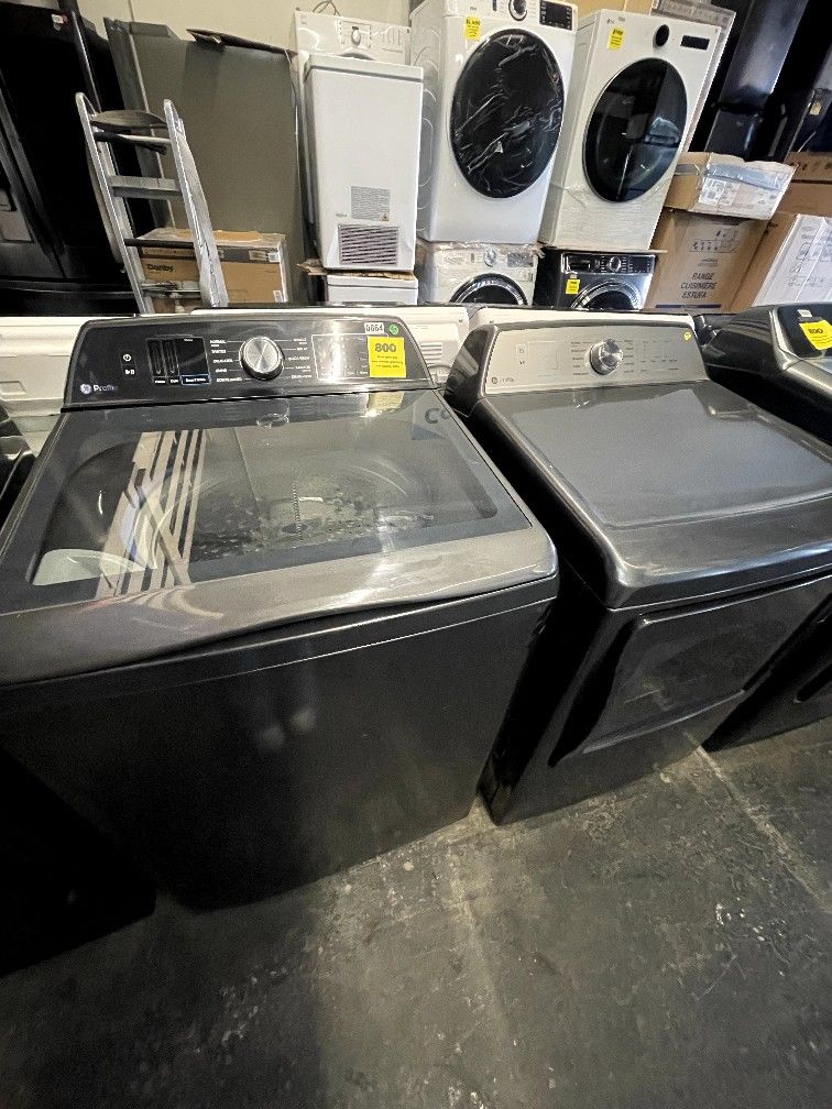 GE Washer And Dryer Set