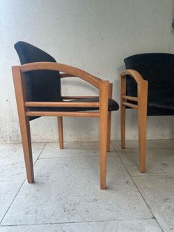 Set of 4 Chairs for Office or Dinning