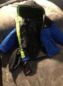 GERRY New Puffer Jackets With 2 Sweaters And Beanie And Hoodie