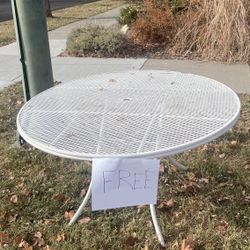Free Folding Outdoor Table