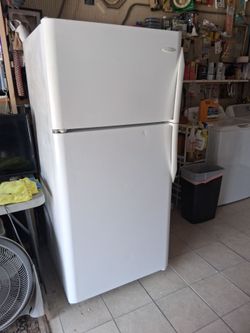 FRIDGE.  FRIDGE !!!!30 X 66 WORKING GOOD..DELIVER X $....