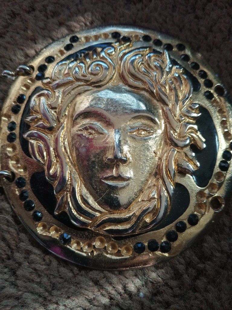 Medallion Medusa