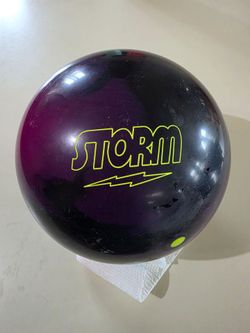 STORM BOWLING BALL