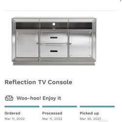 REFLECTION TV CONSOLE