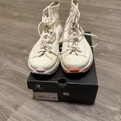 Converse Woman Size 8.5