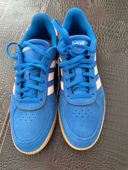 New Women's Adidas
