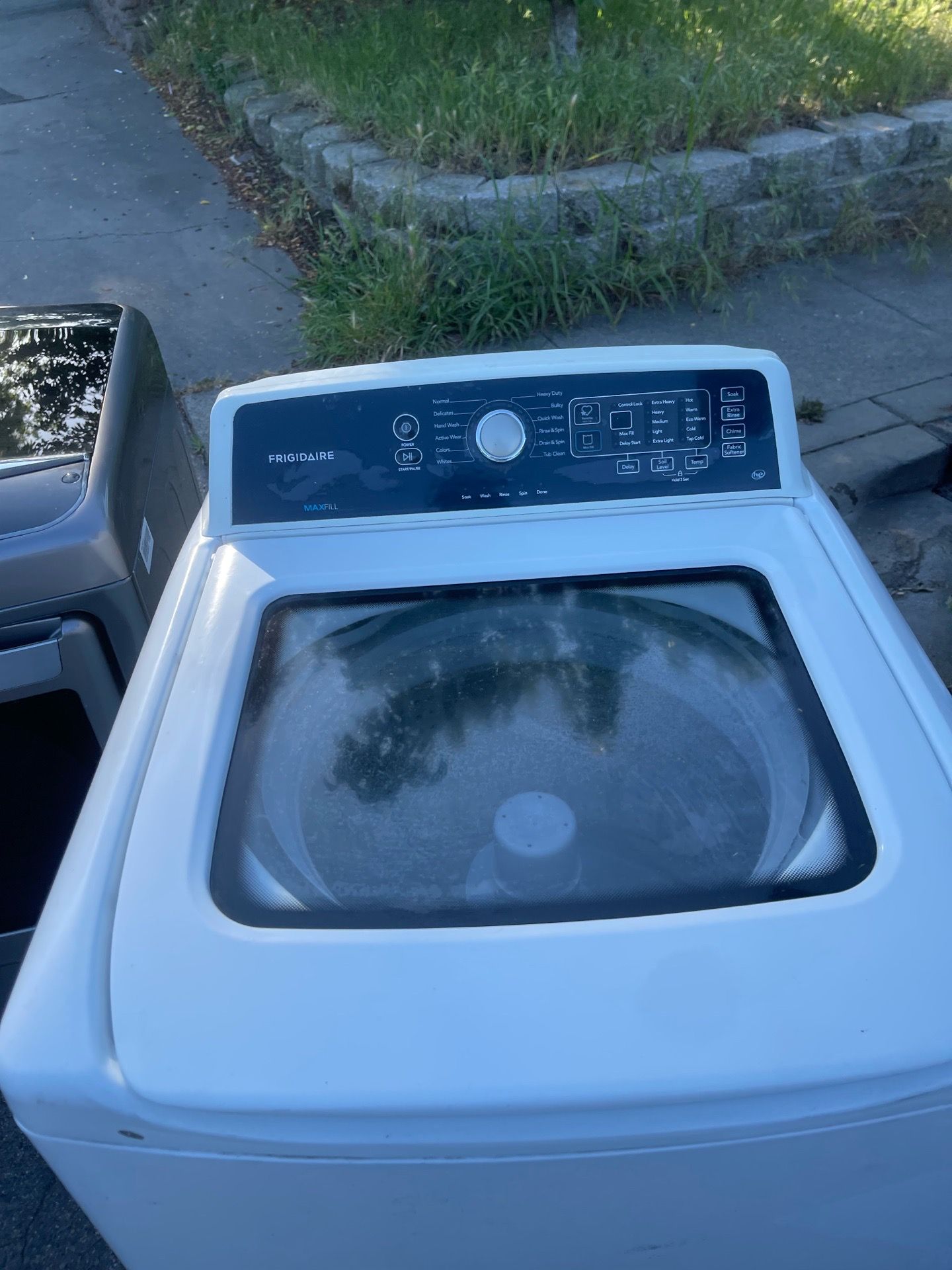 Newer washing machine with agitator. Can deliver and install for a small https://offerup.com/redirect/?o=ZmVlLldvcmtz great