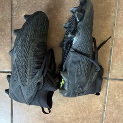 Under Armor Baseball Cleats Size 9.5