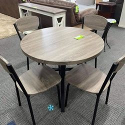 NEXT DAY DELIVERY 🍥 Blake Gray Dining Room Set 🍥 Table And 4 Chairs Include 🍥Comedor $249