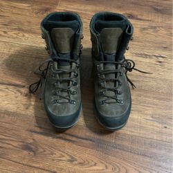 Kennetrek Men’s Hiking Boots