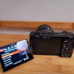 Sony zv-e10 with 16-50mm PZ lens