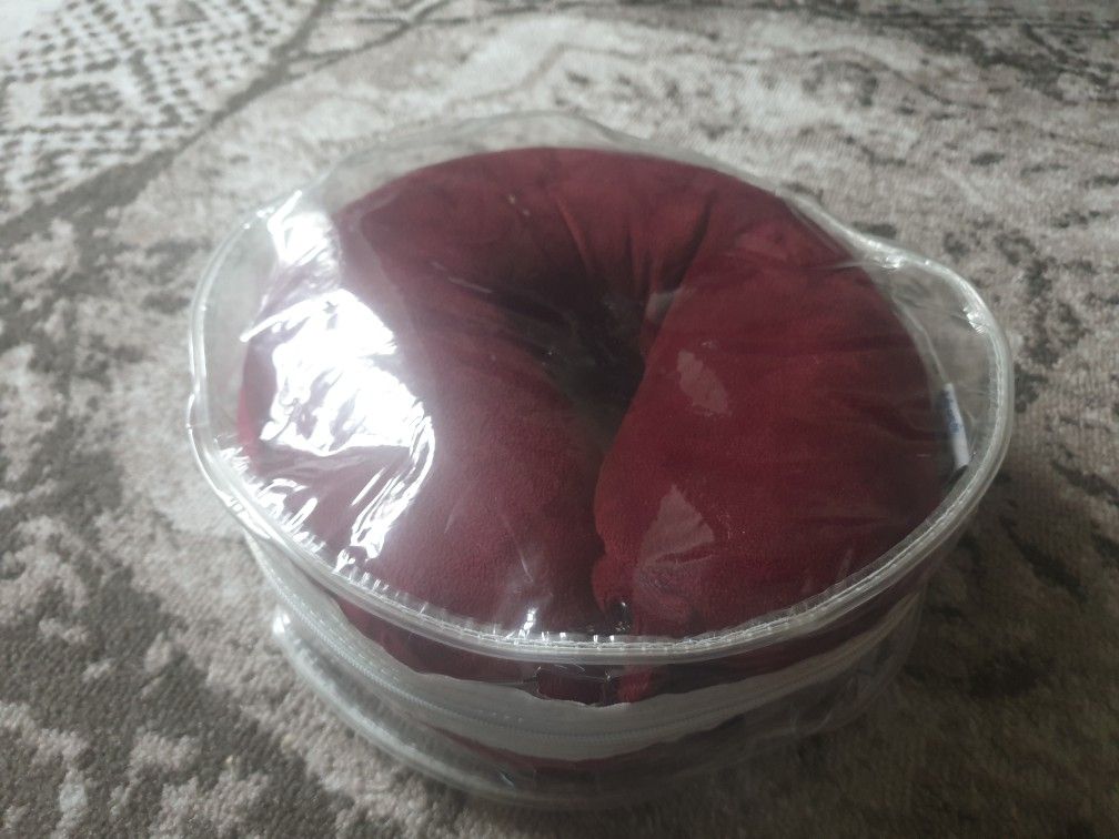 Pickup From LebnonTN 37087.. New Travel Neck Pillow..excellent Condition