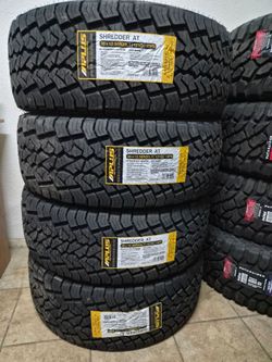 33x12.50r20 A/T