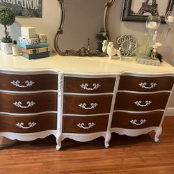 Shabby Chic Dresser And Nightstands 